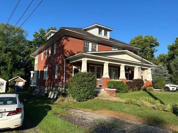 111 Academy St #2, Berryville, VA 22611