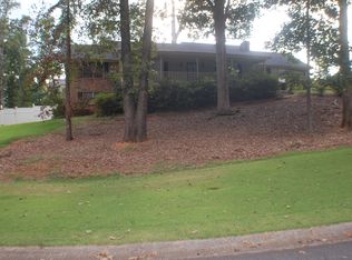 1243 Wind Hill Ln SW, Marietta, GA 30064