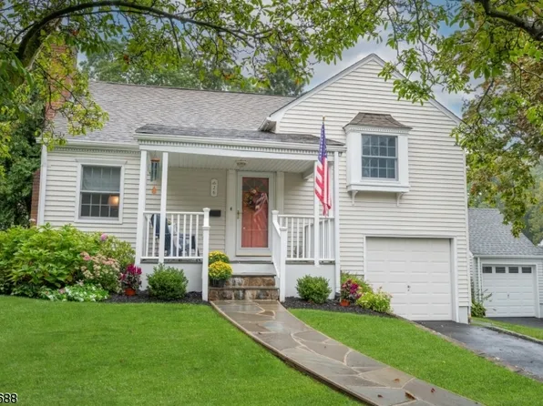 26 Shadylawn Dr, Madison Boro, NJ 07940