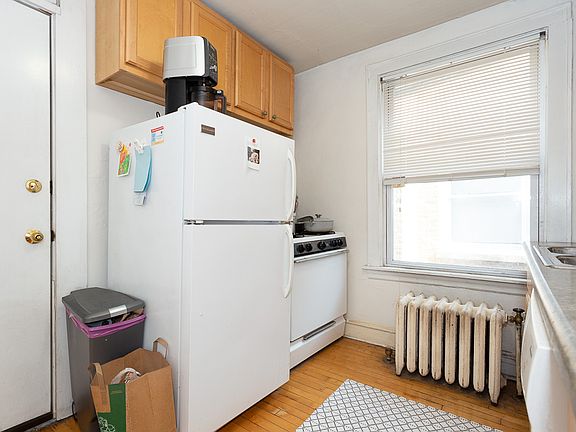 3rd image of 733-33 Elm St #503-A