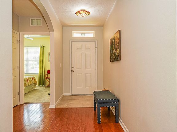 3rd image of 1404 Lexington Sq SW