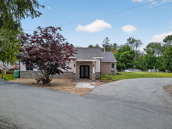 3rd image of 23 Cove Road