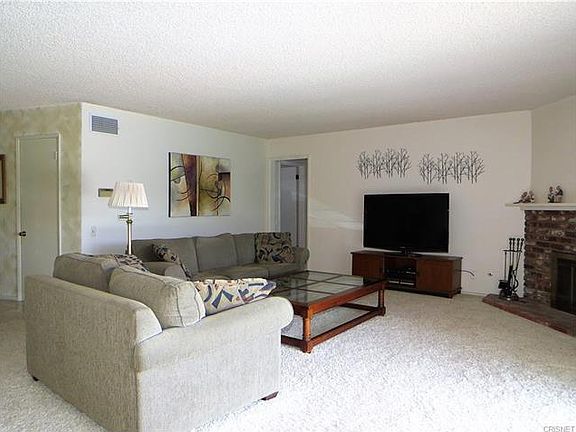 3rd image of 23425 Balmoral Ln