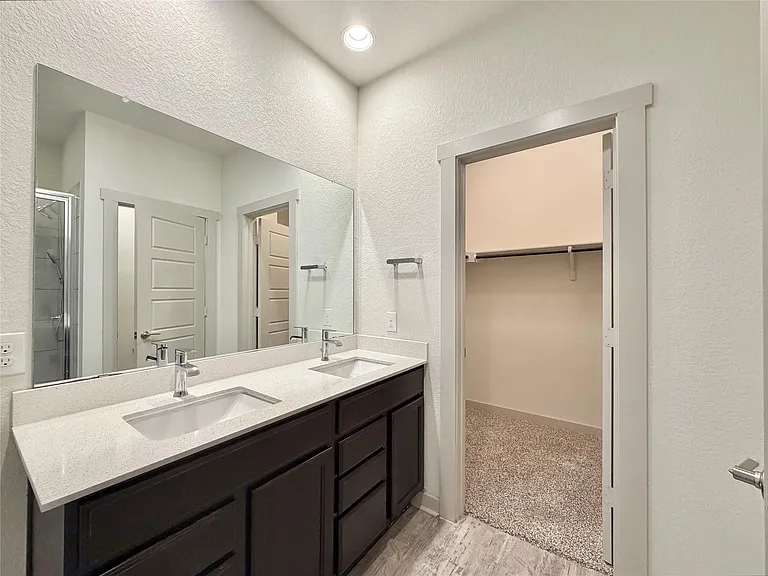 10214 Norshire Ln — Photo 15