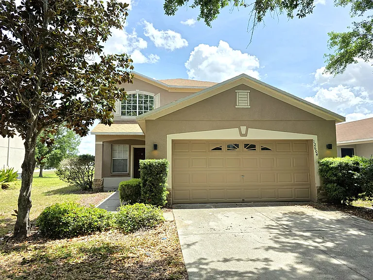 12604 Montford Ln — Photo 22