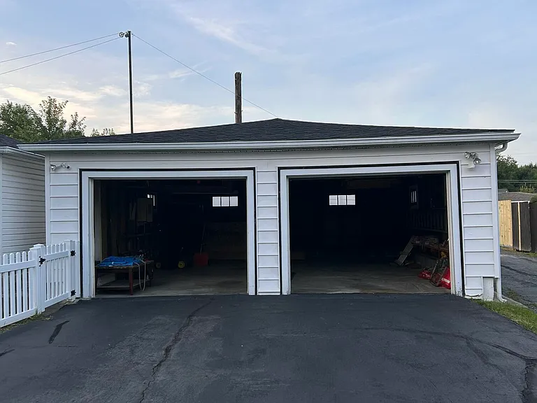 830 Brook St #GARAGE — Photo 2
