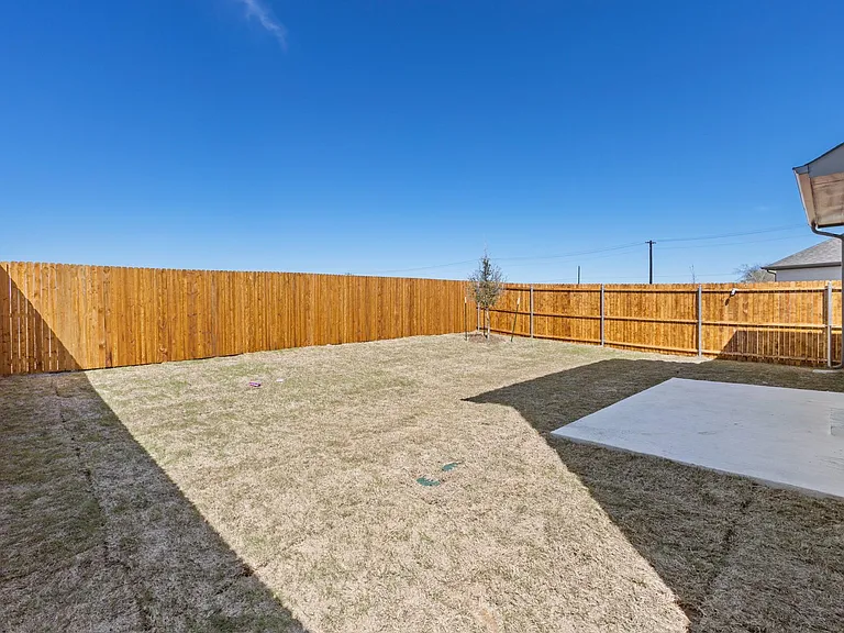102 Travine Dr — Photo 23