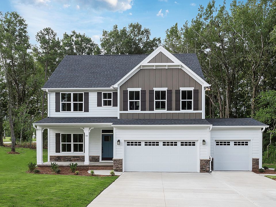 The only new homes in Whiteland with options for basements and 3-car garages