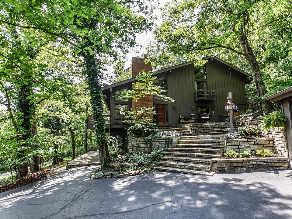 2nd image of 4522 Fox Creek Ln