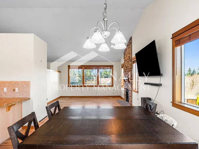 9723 Phillips Rd SE — Photo 12