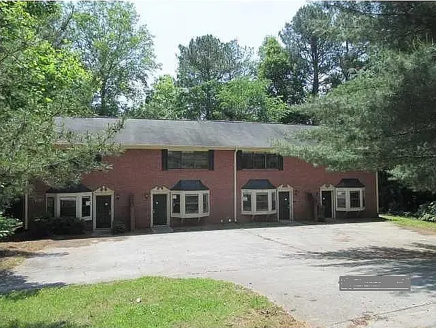 2 bed, 2.5 bath, 1300 sqft, $1,650 — Photo 1