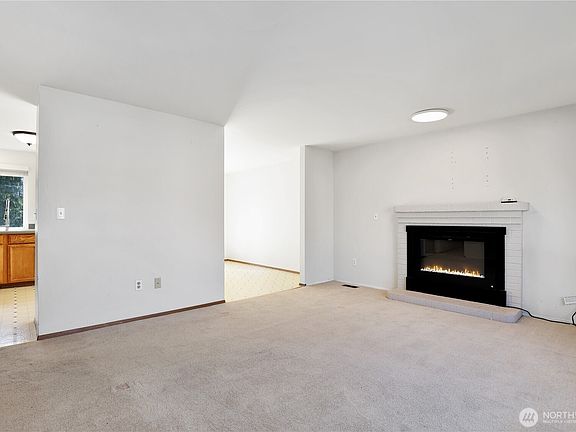 5th image of 20404 108th Street Ct E