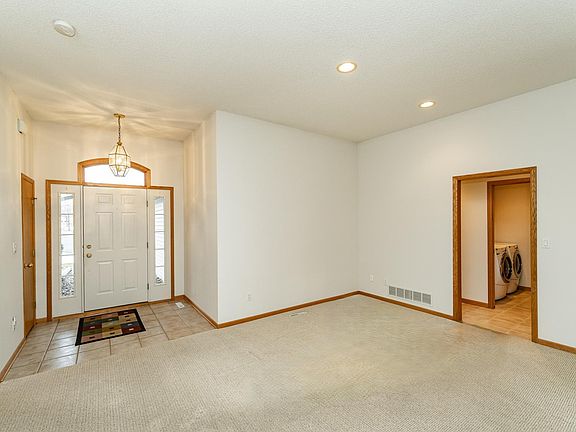 3rd image of 4804 Greenwood Ln NW