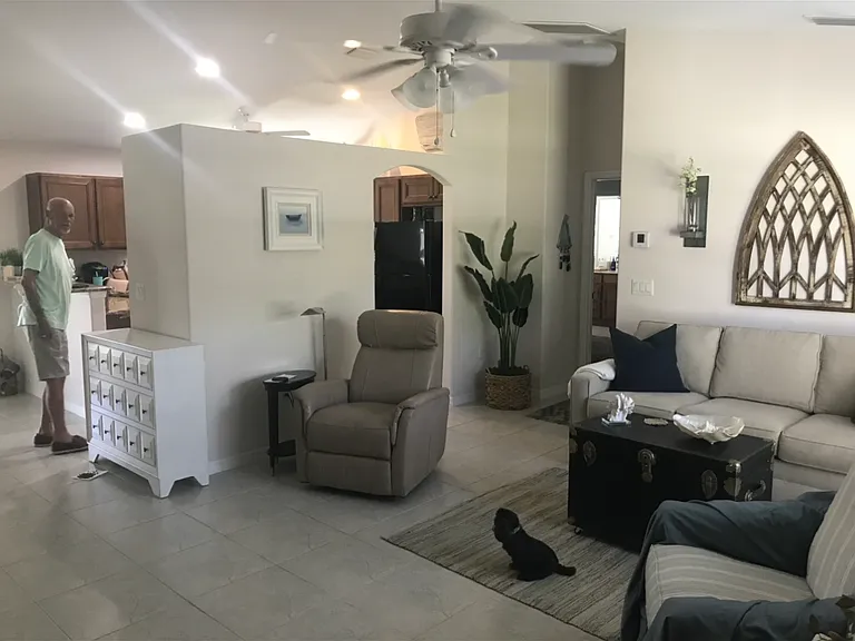 Avocado Ave — Photo 1