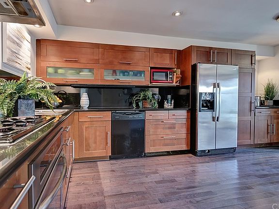 4th image of 643 S Prospect Ave Unit 101