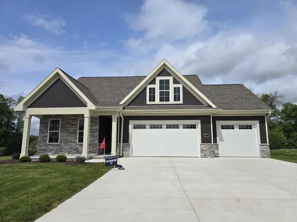 886 Cygnet Ct, Menasha, WI 54952