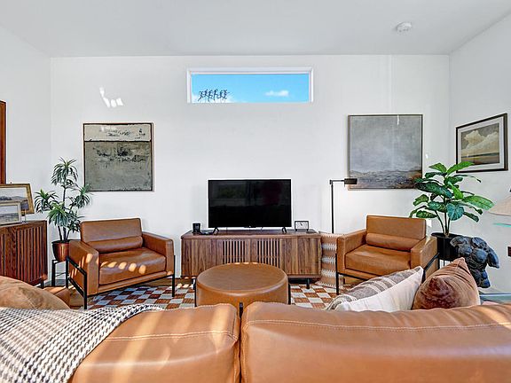4th image of 311 Kona Ln