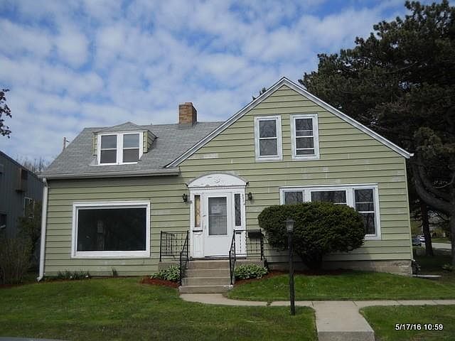 1st image of 2504 Lake Shore Blvd