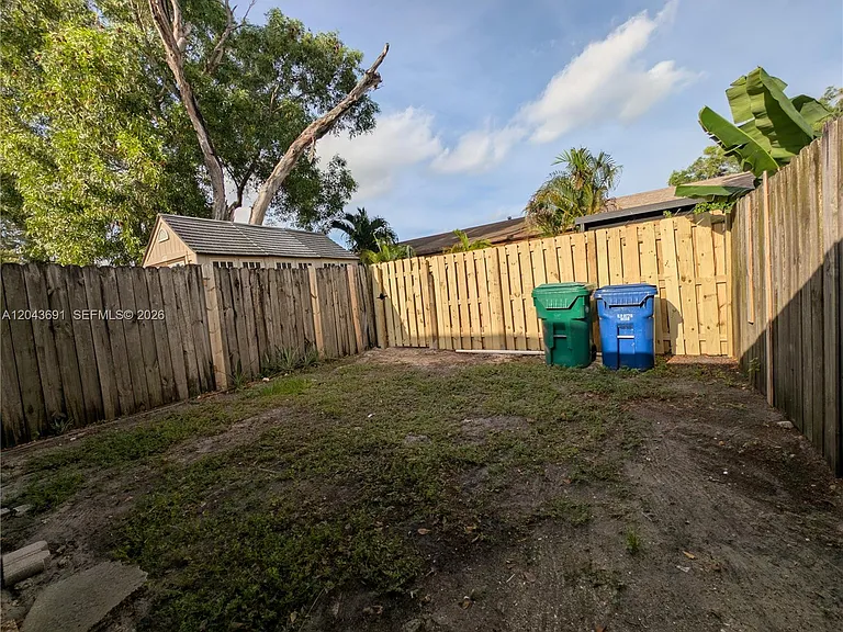 7502 NW 33rd St — Photo 5