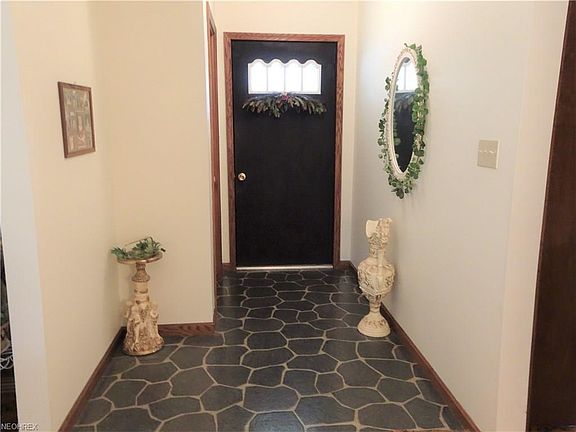 5th image of 2512 Sussex Dr