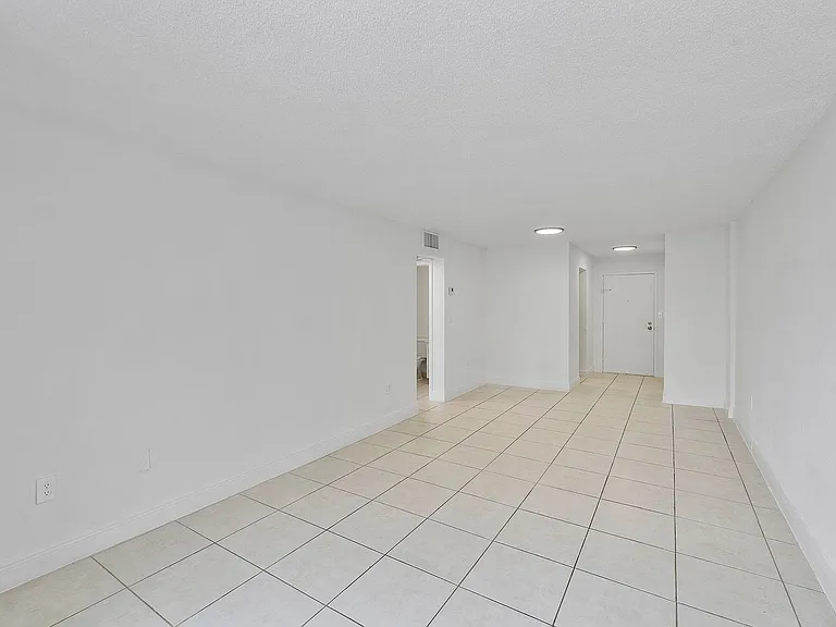 1805 Sans Souci Blvd — Photo 9