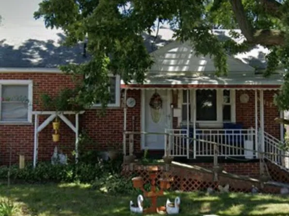 17117 Matthews St, Riverview, MI 48193