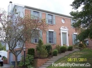 1104 Lakeview Dr, Bridgeville, PA