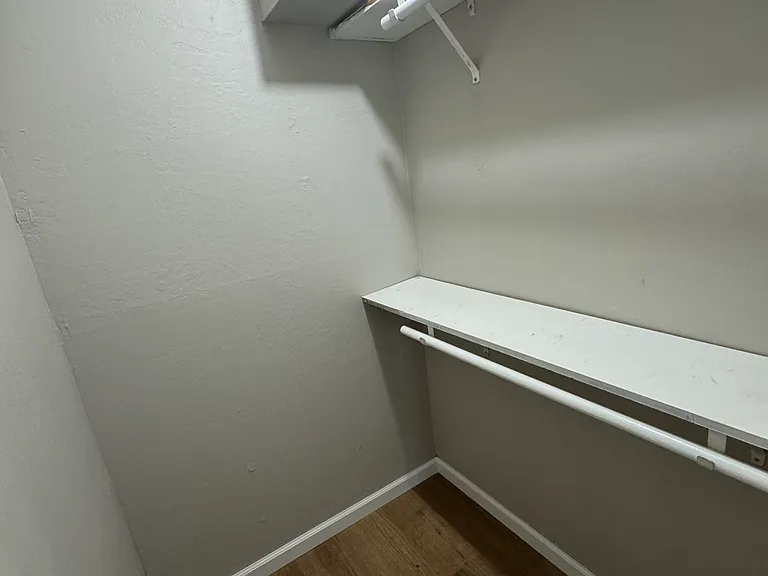 Walk in closet