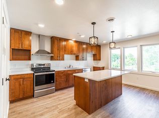 109 N Almon St #103, Moscow, ID 83843