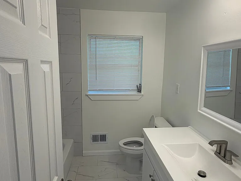 112 Meadowood Ave — Photo 13