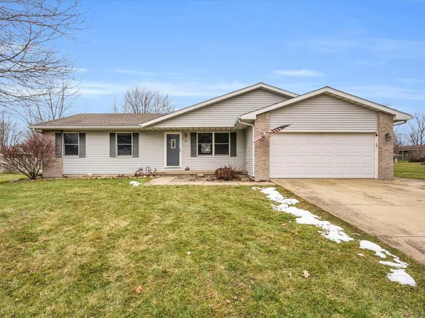 63 Glenbrook Ln, Fisher, IL 61843