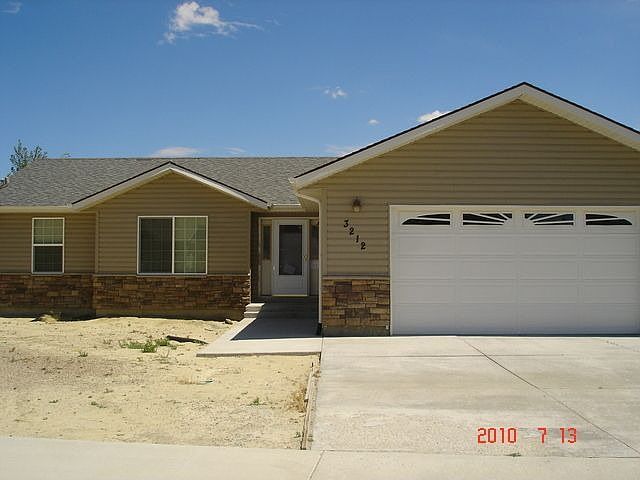 1st image of 3212 Magnolia Dr