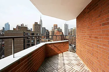 Rented by Pinnacle City Living