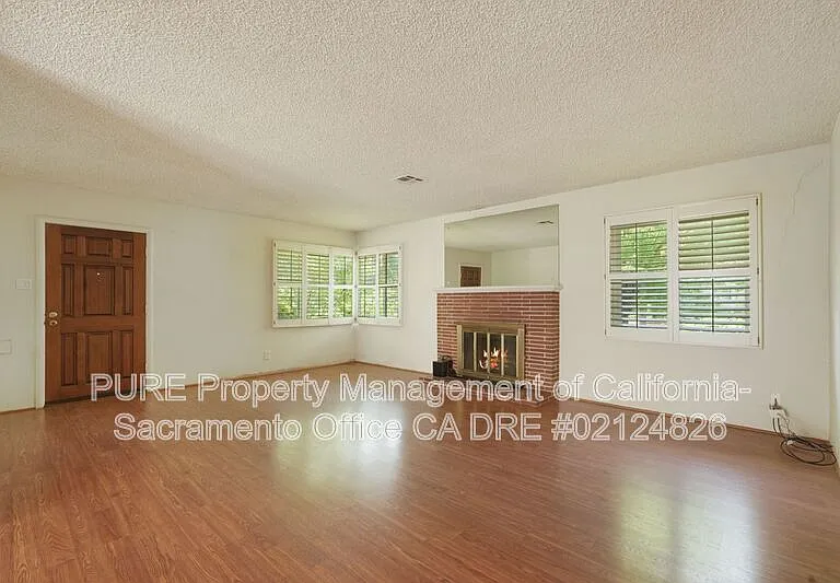 5201 T St — Photo 9
