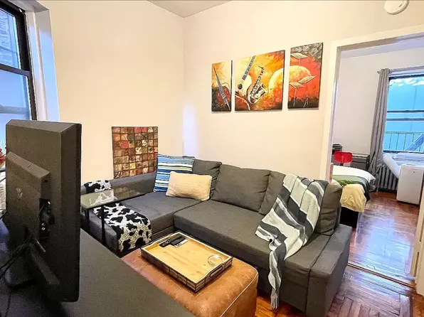 796 9th Ave APT 15, New York, NY 10019