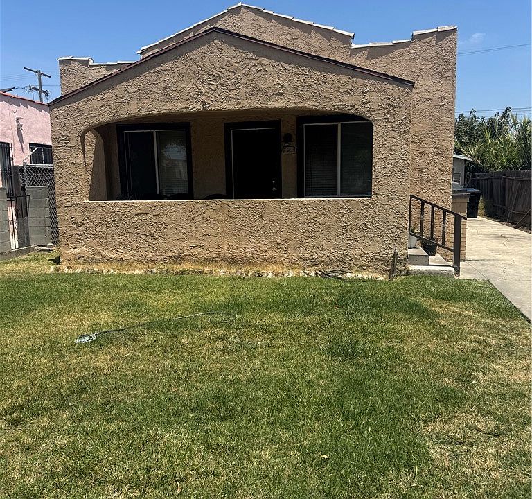 1st image of 723 W 104th Pl