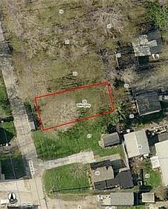 1st image of 827 Peach Blvd