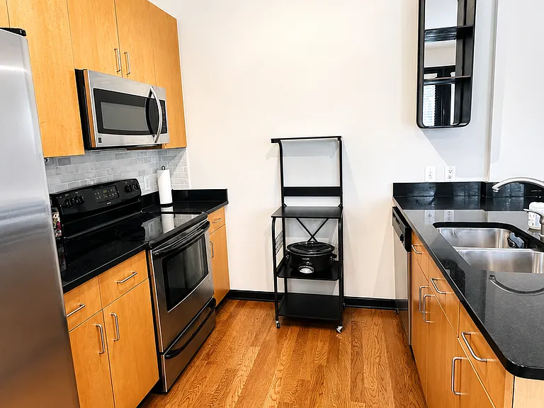 5300 Peachtree Rd #3202 — Photo 11