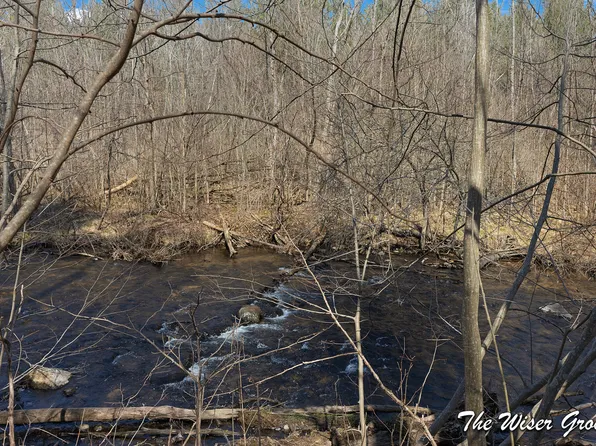 10479 Friske Dr NE, Rockford, MI 49341