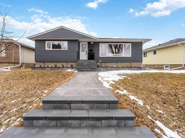 10627 82nd St NW, Edmonton, AB T6A 3N2