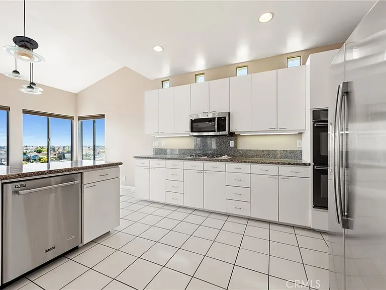 1536 Silver St — Photo 10