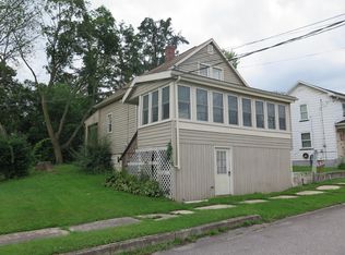 502 16th St, Saxton, PA 16678