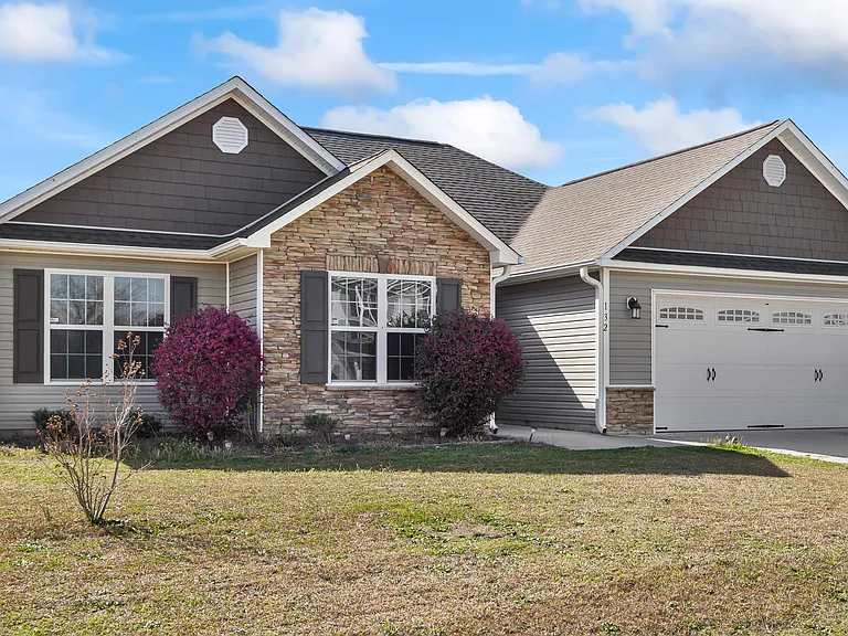 132 Prelude Dr — Photo 2