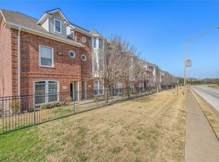 305 Holleman Dr E APT 102, College Station, TX 77840