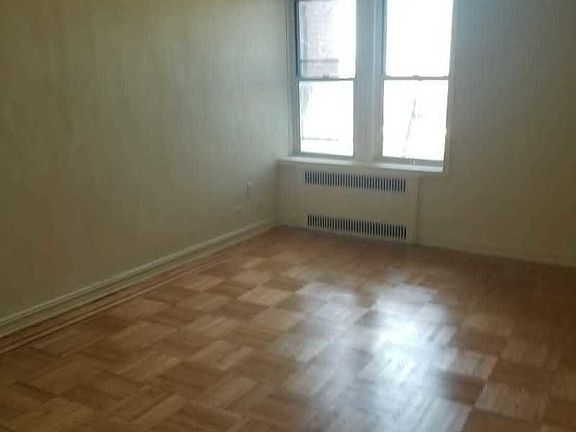 5th image of 43-30 48th St APT B6