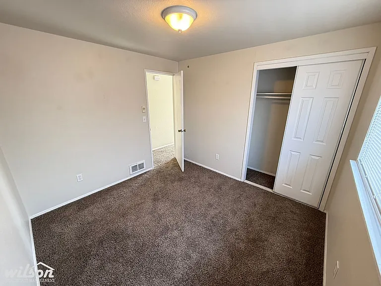 1007 S 17th Ave — Photo 7