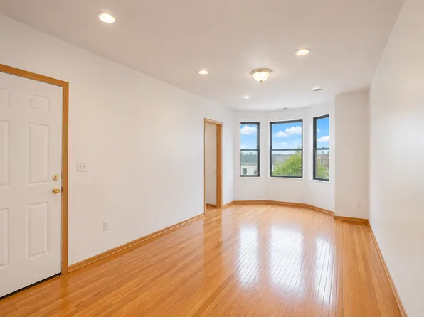 3213 S Green St #2, Chicago, IL 60608