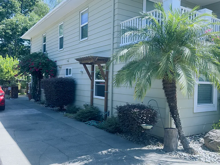 4835 P St #B — Photo 8