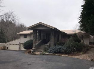 317 Long Hollow Rd, Sevierville, TN 37876