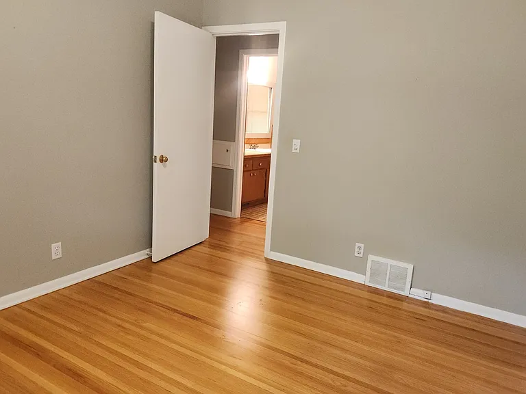 2501 Ford Rd — Photo 14